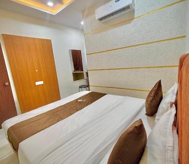 Bhat Hotel | Hotel Regal