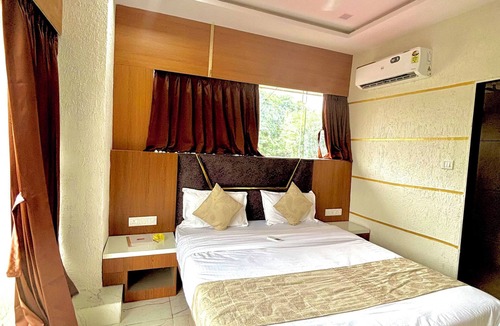 Bhat Hotel | Hotel Regal
