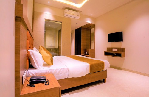 Vasai East Hotel | HOTEL REGENCY