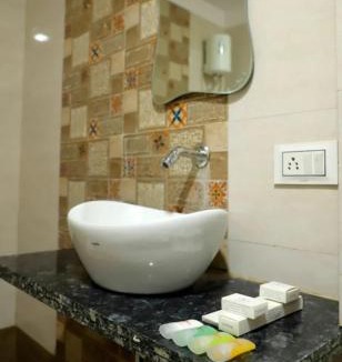 Dabhoi Hotel | Hotel riseinn