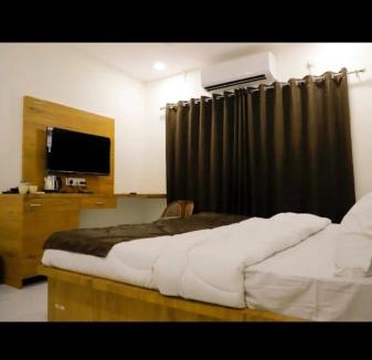 Dabhoi Hotel | Hotel riseinn