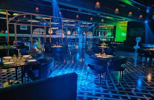Jhansi Hotel | Hotel Rishabh