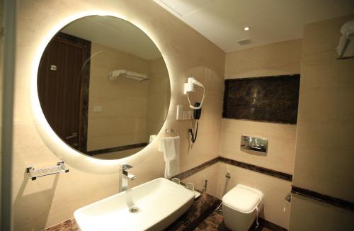 Ahmedabad City Centre Hotel | Hotel Riverview