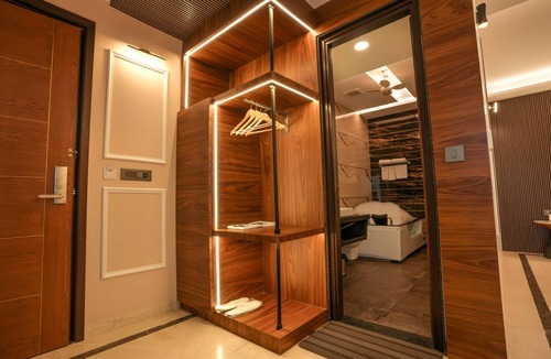 Knowledge Park III Hotel | Hotel Rj