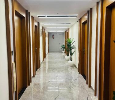 Gandhinagar Hotel | Hotel Royal Empire