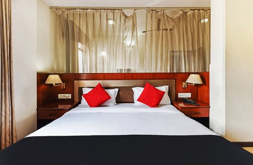Malviya Nagar Hotel | Hotel Royal Empire