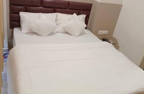 Gandhinagar Hotel | Hotel Royal