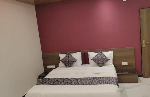 Kamrej Hotel | HOTEL ROYAL PLAZA