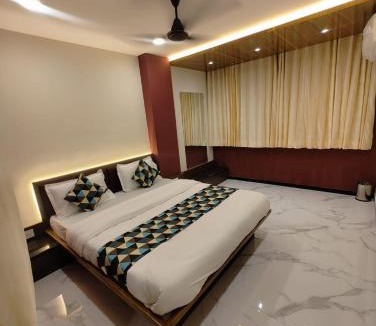 Kamrej Hotel | Hotel Royal Plaza