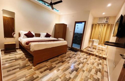 Gorakhpur House | Hotel Royal Regency Palace Vijay chowk Gorakhpur