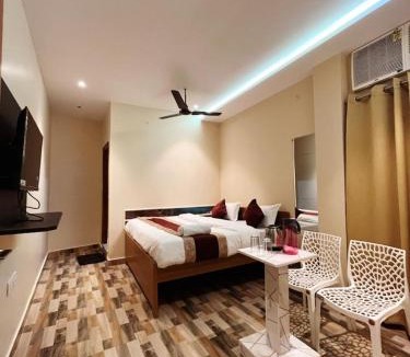 Gorakhpur House | Hotel Royal Regency Palace Vijay chowk Gorakhpur