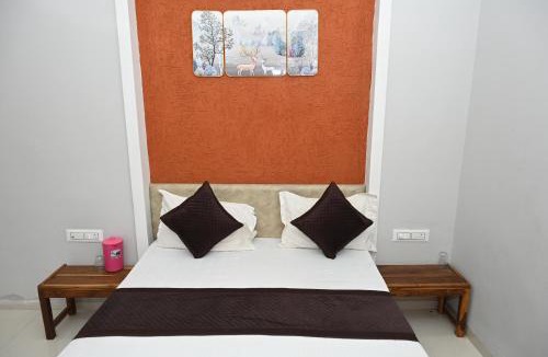 Maheshwar Hotel | Hotel RRR Palace