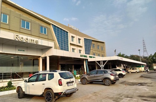 Palsana Hotel | HOTEL SAHYOG & ROOMS
