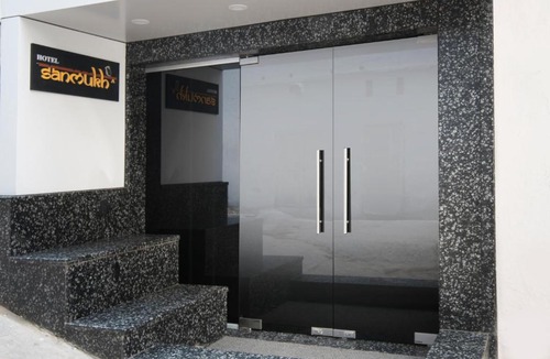 Nathdwara Hotel | Hotel Sanmukh By Adamo