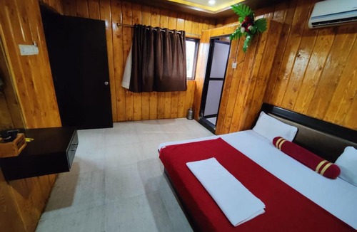 Halol House | Hotel sara palace