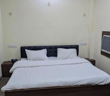 Naugarh Hotel | Hotel Satkar palace