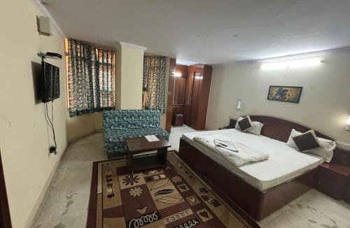 Sindhi Camp Hotel | Hotel Siddhi Vinayak station road Jaipur