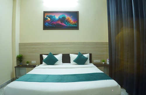 Malviya Nagar Hotel | Hotel Silver Stay