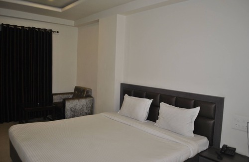 Satna Hotel | Hotel Spark Inn