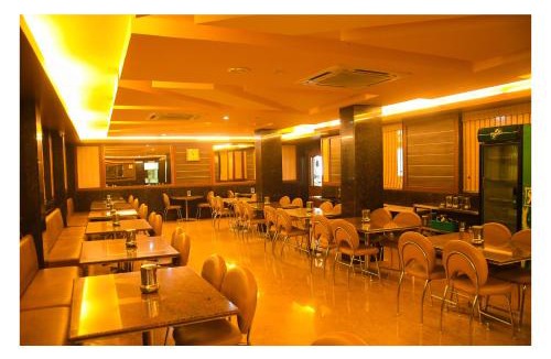 Tiruchendur Hotel | Hotel SR Tiruchendur