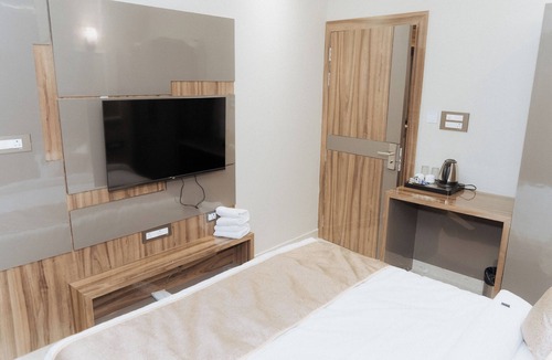 Allahabad Hotel | HOTEL STAR DELIGHT