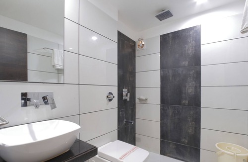 Ellis Bridge Hotel | Hotel Summit
