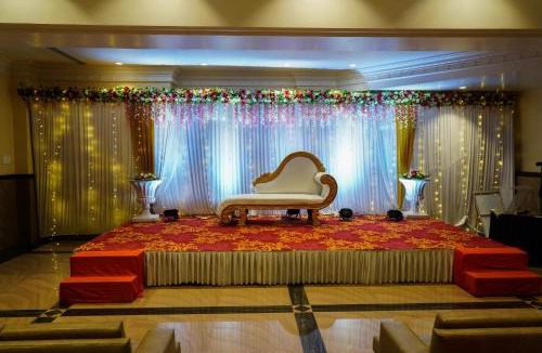 Dahisar East Hotel | Hotel Sun Shine Inn