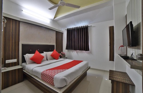 Navrangpura Hotel | Hotel Sunstay