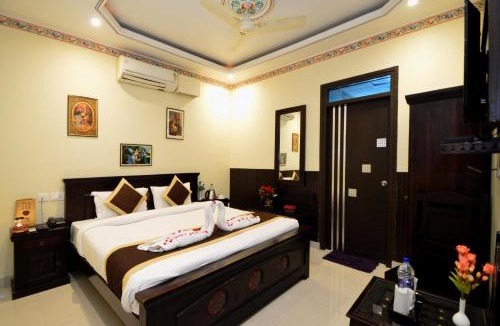 Amer Fort Road Hotel | Hotel Surya Garh