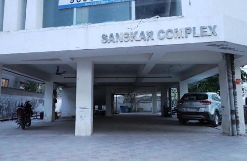 Navrangpura Hotel | Hotel Surya Villa