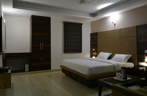 Dariyaganj Hotel | Hotel Tara Palace Redfort