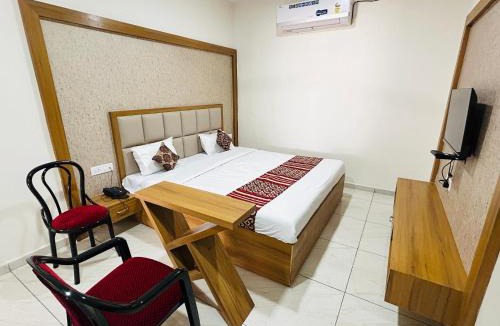 Chittorgarh Hotel | Hotel The Aadimata & Banquets