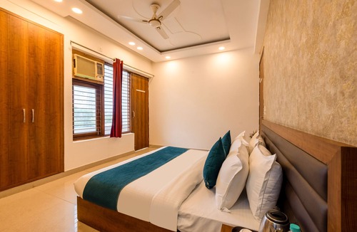 Sector 70 Hotel | Hotel the classic inn noida sec 70
