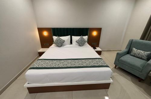 Jhunjhunu Hotel | Hotel The Crown Inn
