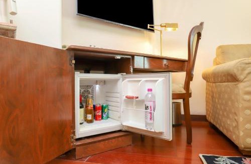 Connaught Place Hotel | Hotel The Royal Plaza