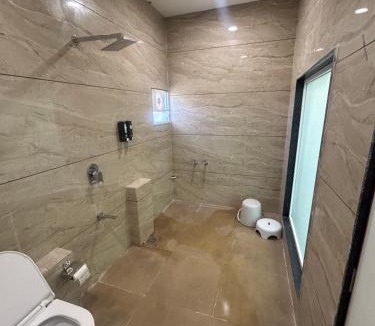 Gandhinagar Hotel | Hotel The Velvet Rooms & Banquet