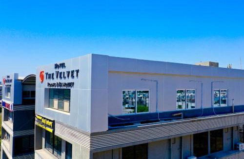 Gandhinagar Hotel | Hotel The Velvet Rooms & Banquet