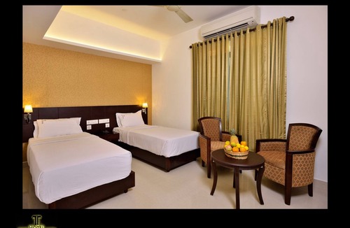 Statue Hotel | Hotel Town Tower