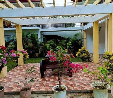 Ragay Hotel | Hotel Uno