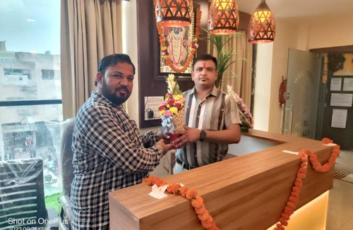 Vadodara Hotel | Hotel V R Villa