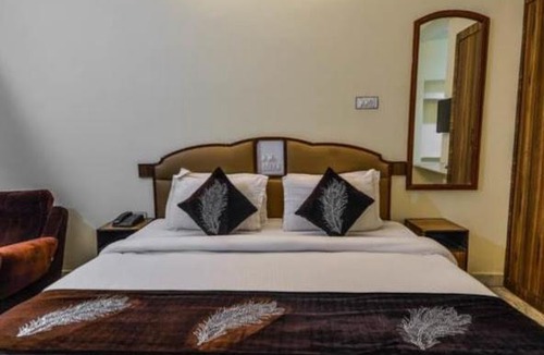 Udaipur City Centre Hotel | Hotel Vinayakam