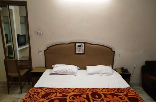 Udaipur City Centre Hotel | Hotel Vinayakam