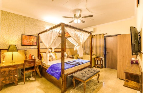 Greater Noida Bed & Breakfast | House Of Comfort , Greater Noida - Luxury With Kitchen Access