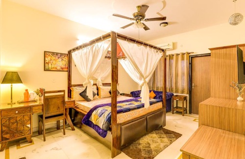 Greater Noida Bed & Breakfast | House Of Comfort , Greater Noida - Luxury With Kitchen Access