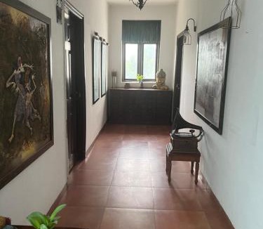 Greater Noida Bed & Breakfast | House of Kapaali