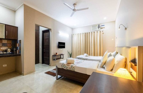 Udyog Vihar Hotel | House with 3 Bedroom and facilities in gurgaon with great location