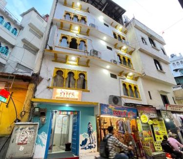 Udaipur District Hostel | Hype Hostel Udaipur - Lake View Rooftop