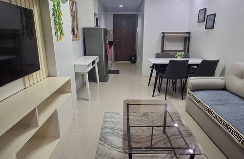 Barangay 76 Apartment | Idyllic Apartment for Rent - Perfect for Short-term Stay Front of Mall of Asia