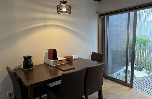 Kamiikebukuro Ski Chalet | Ikebukuro Nigo - Tokyo architectural small villa