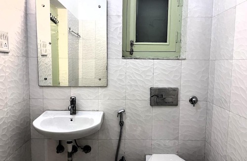 Bani Park House | INDERPURA HOUSE
